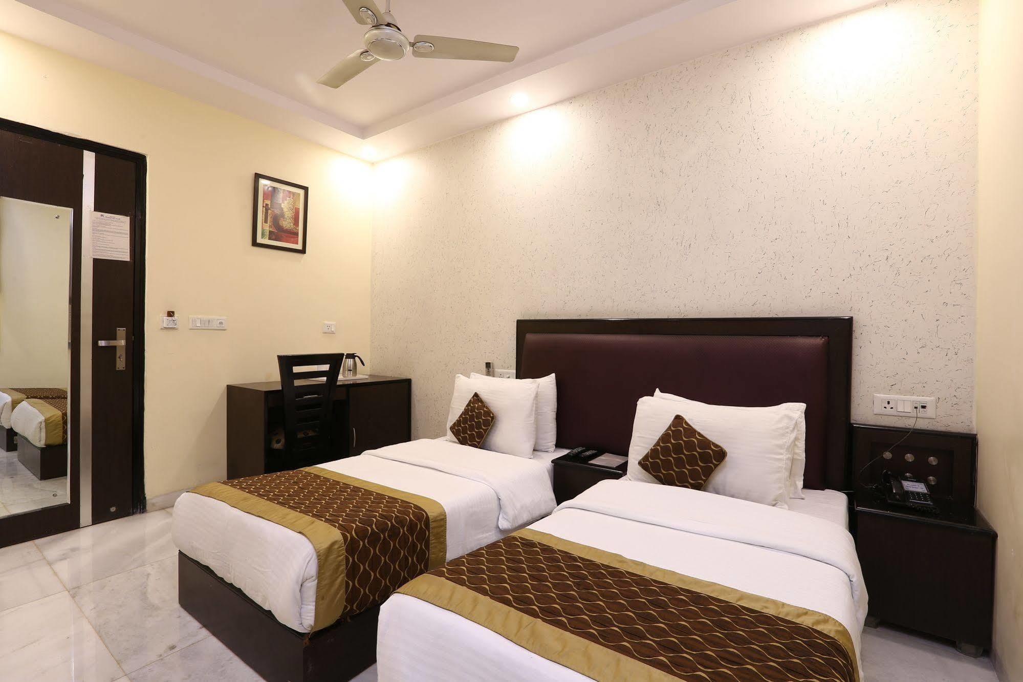 Hotel Kingston Park - Karol Bagh Delhi Exterior foto